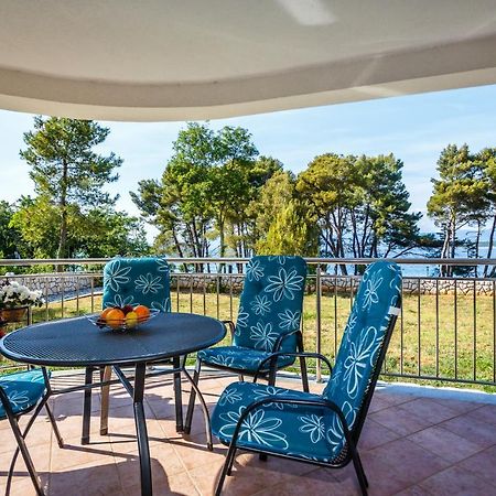 Apartments Mare & Mons Deluxe Malinska Exteriör bild
