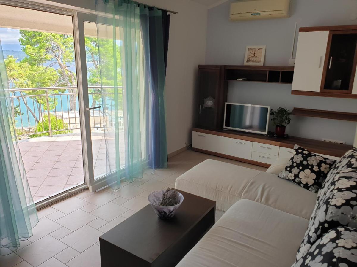 Apartments Mare & Mons Deluxe Malinska Exteriör bild