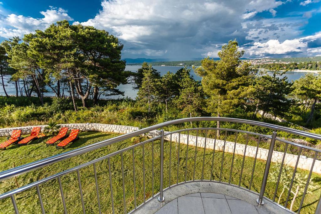 Apartments Mare & Mons Deluxe Malinska Rum bild